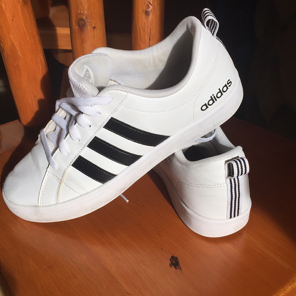 ADIDAS shoes women’s 41.5 or 10